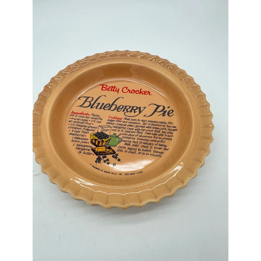 Betty Crocker Blueberry Pie Keeper Ceramic Lidded Dish Vintage Tan Blue 10.5in